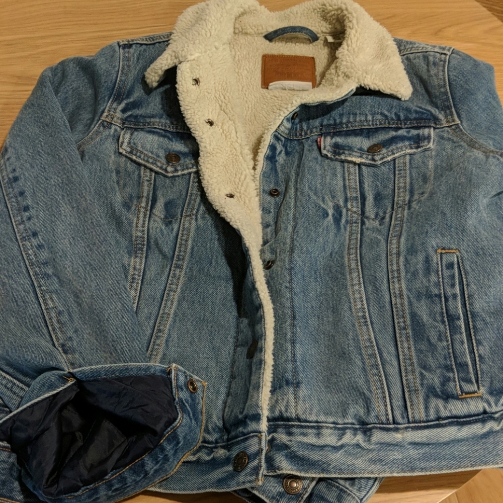 LEVIS Sherpa Trucker Jacket - Wms Large